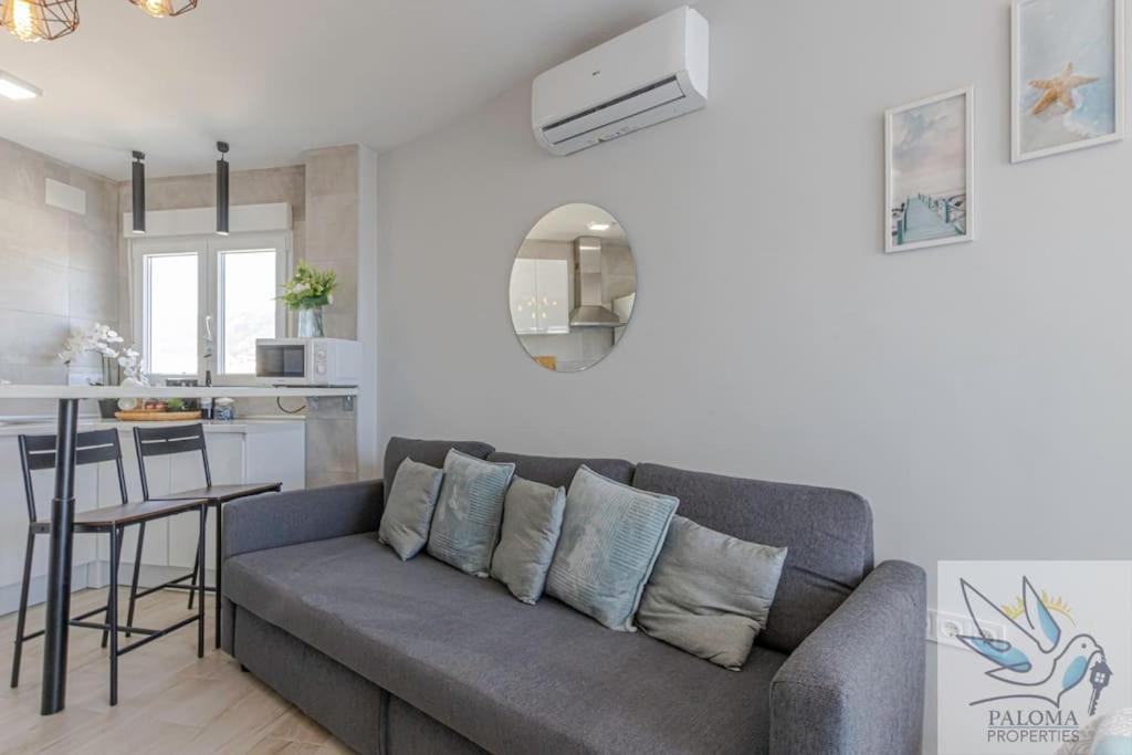 Wonderful Studio Apartment On The Beachfront Benalmádena Exterior foto